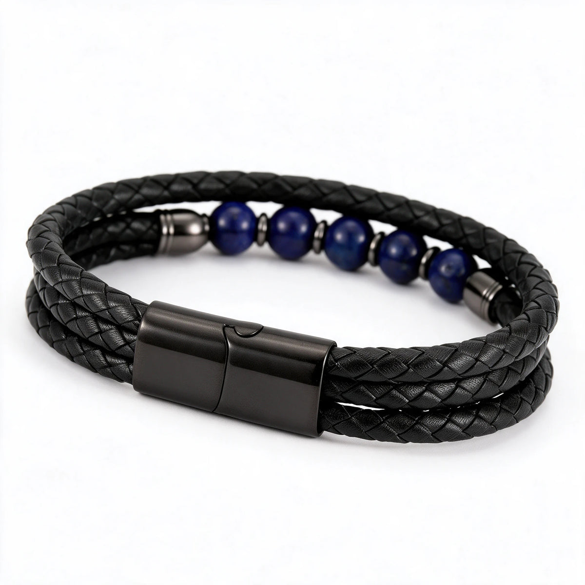 Zbliżenie magnetycznego zapięcia bransoletki Torin z lapis lazuli