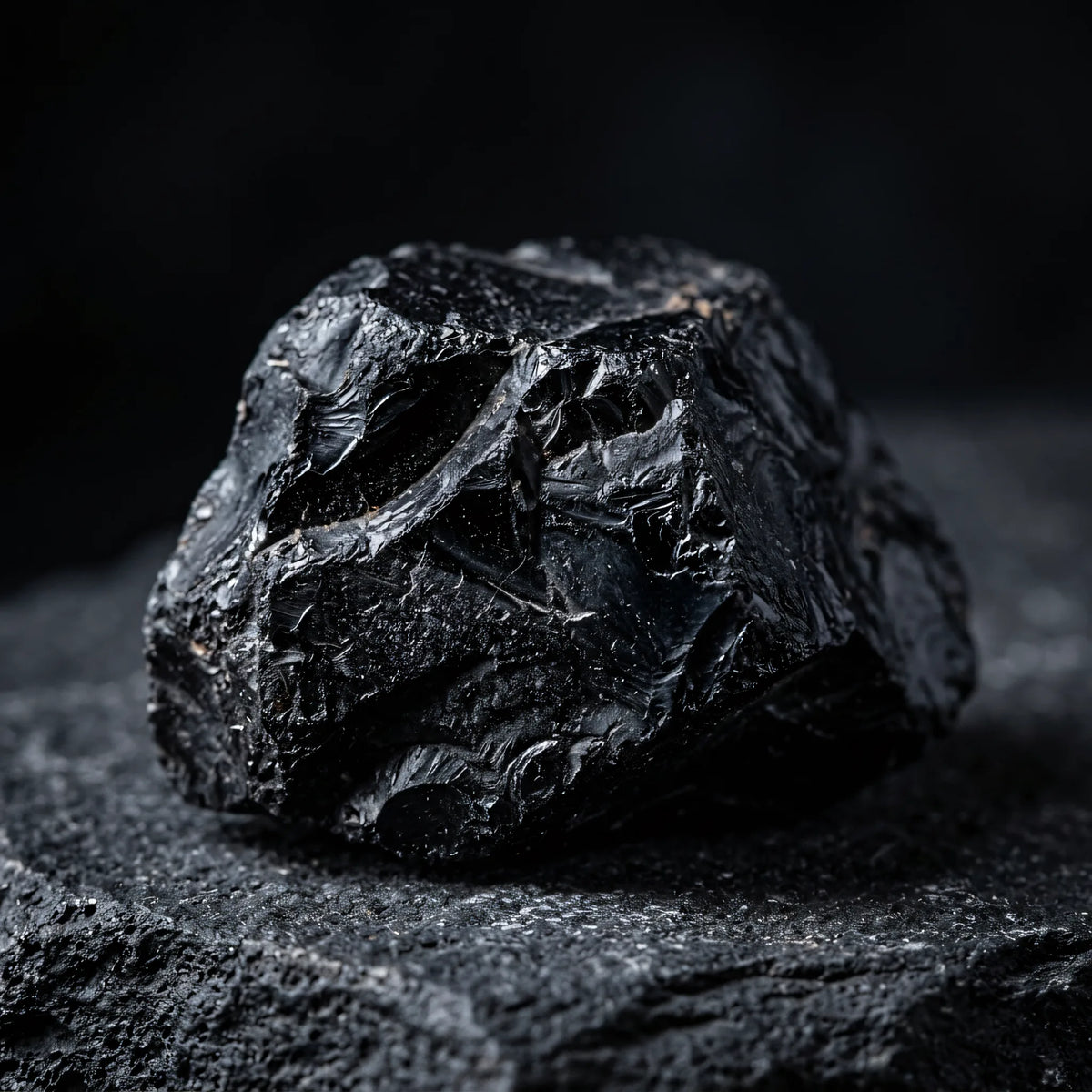 Pierścionek z naturalnego czarnego onyksu Petra